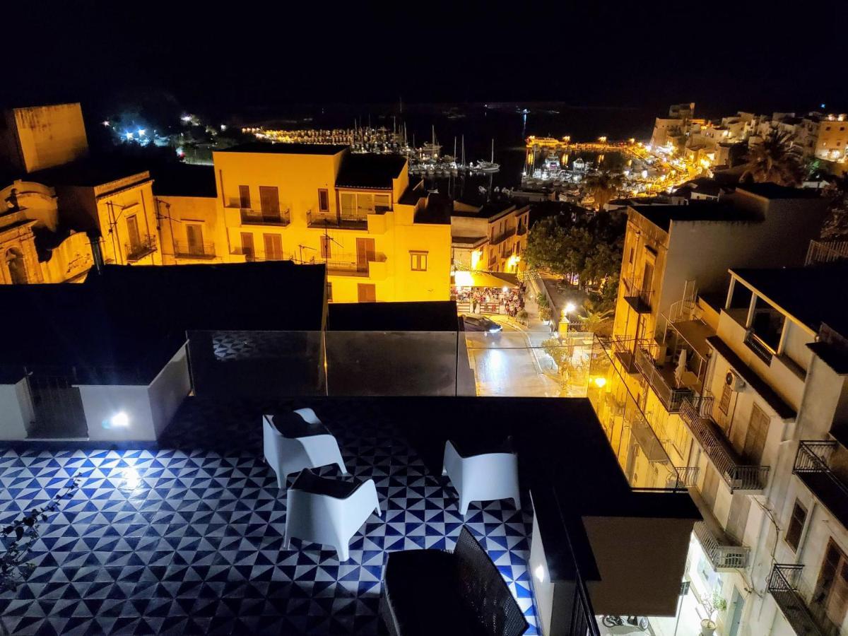 شقة Palazzo Del Golfo Penthouse كاستيلاّماري ديل غو المظهر الخارجي الصورة