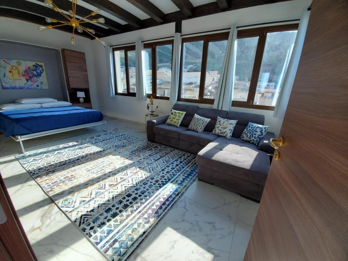 شقة Palazzo Del Golfo Penthouse كاستيلاّماري ديل غو المظهر الخارجي الصورة