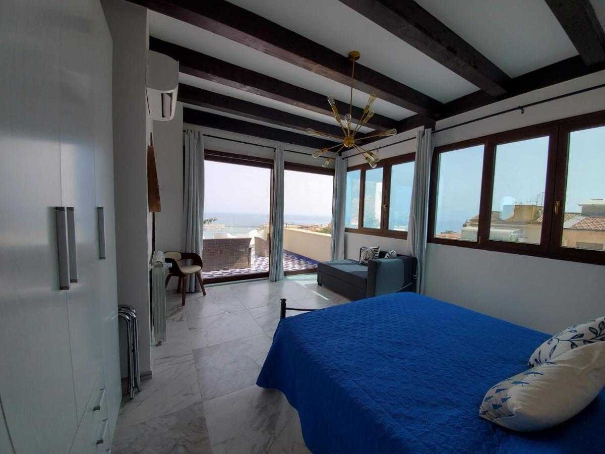 شقة Palazzo Del Golfo Penthouse كاستيلاّماري ديل غو المظهر الخارجي الصورة
