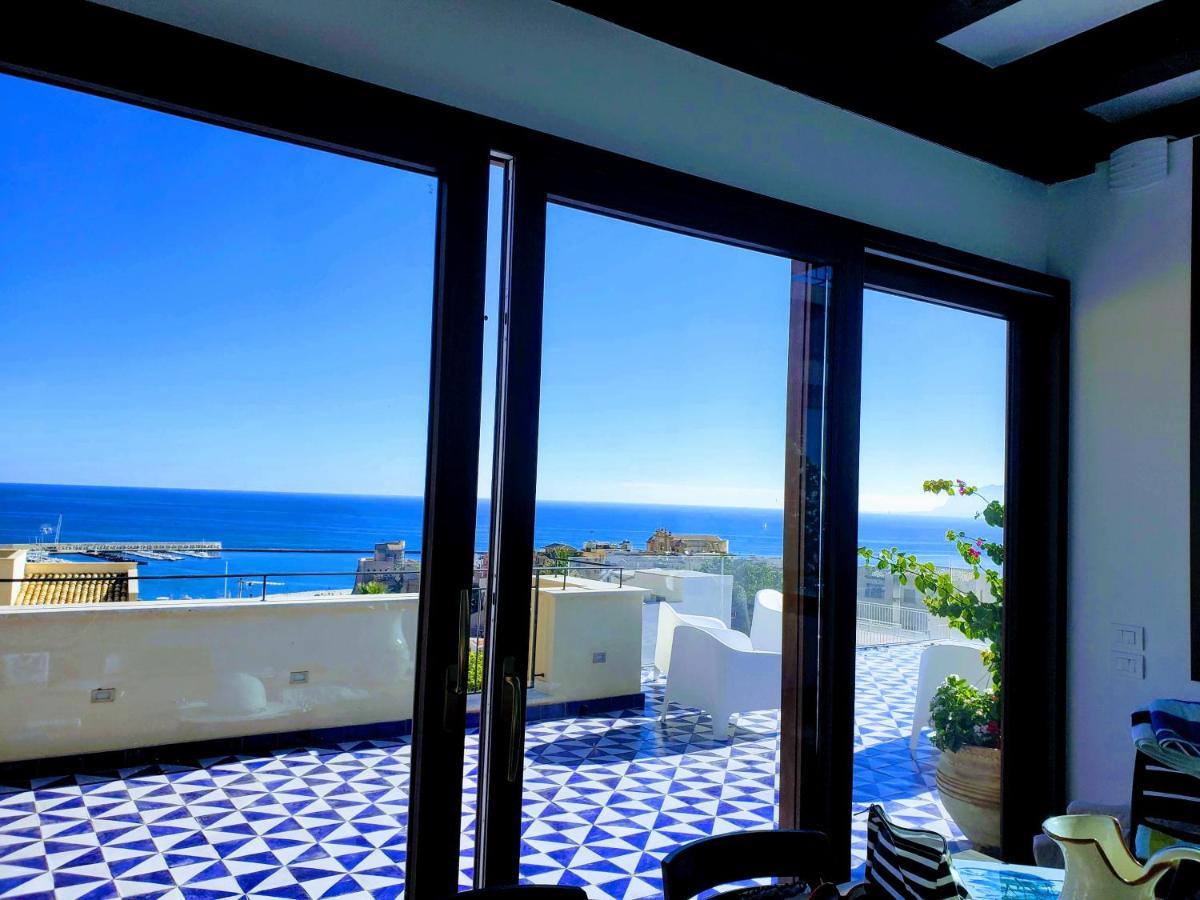 شقة Palazzo Del Golfo Penthouse كاستيلاّماري ديل غو المظهر الخارجي الصورة