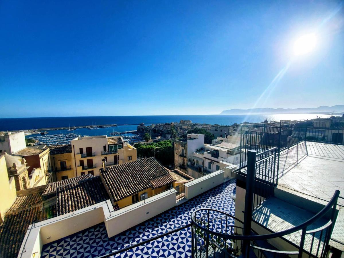 شقة Palazzo Del Golfo Penthouse كاستيلاّماري ديل غو المظهر الخارجي الصورة