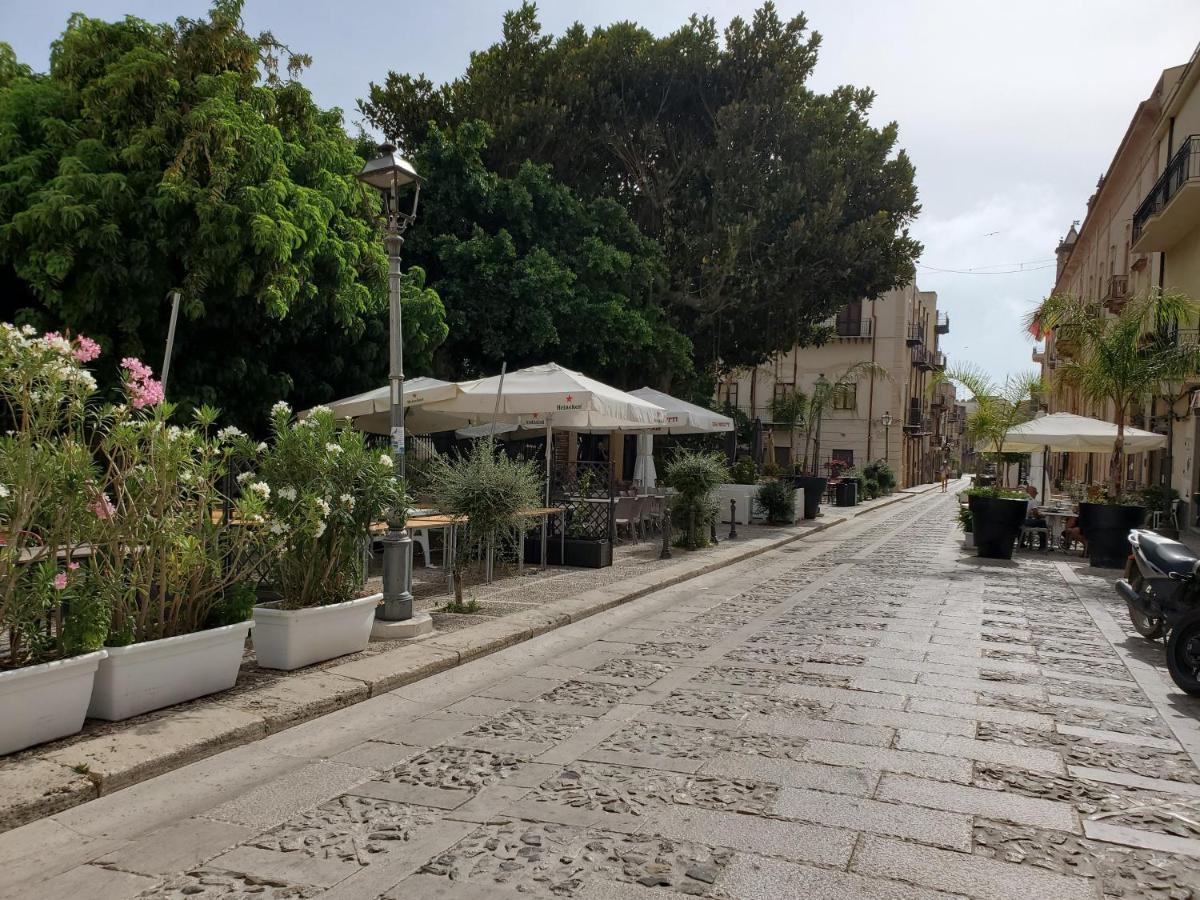 شقة Palazzo Del Golfo Penthouse كاستيلاّماري ديل غو المظهر الخارجي الصورة