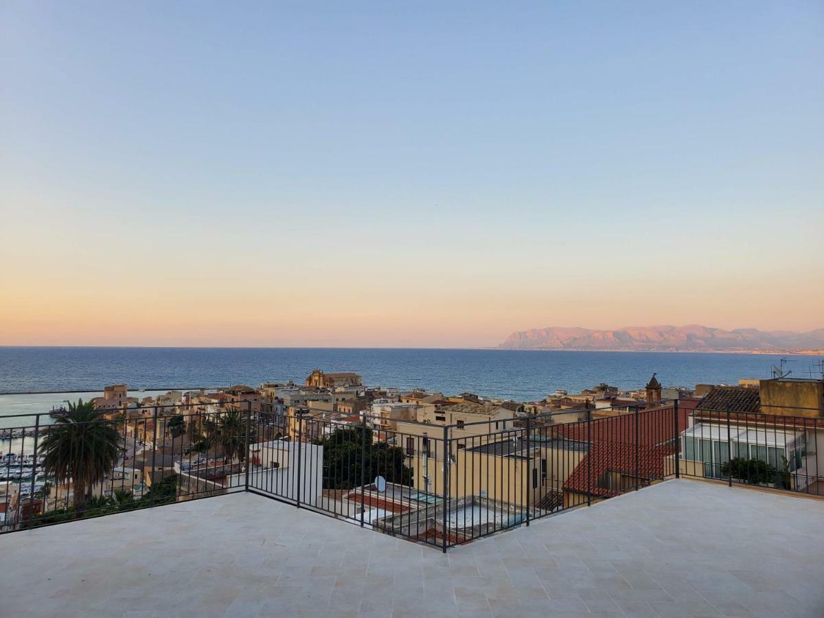 شقة Palazzo Del Golfo Penthouse كاستيلاّماري ديل غو المظهر الخارجي الصورة
